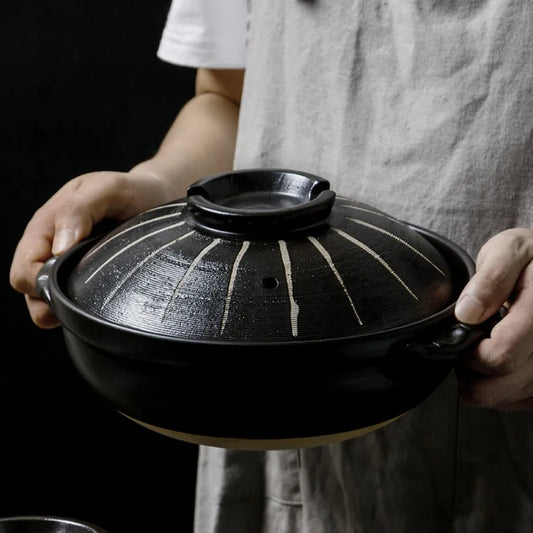 BLACK CERAMIC POT