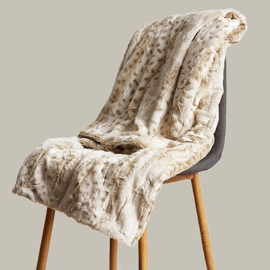 SOFT LEO PATTERN BLANKET