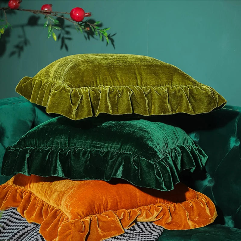 RUFFLE CUSHIONS