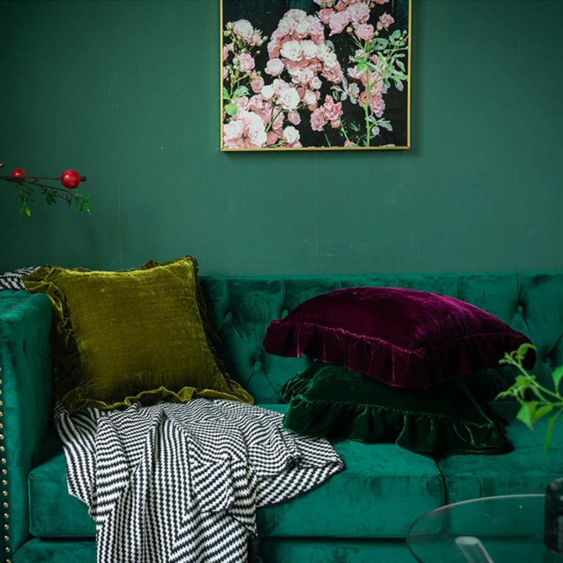 RUFFLE CUSHIONS