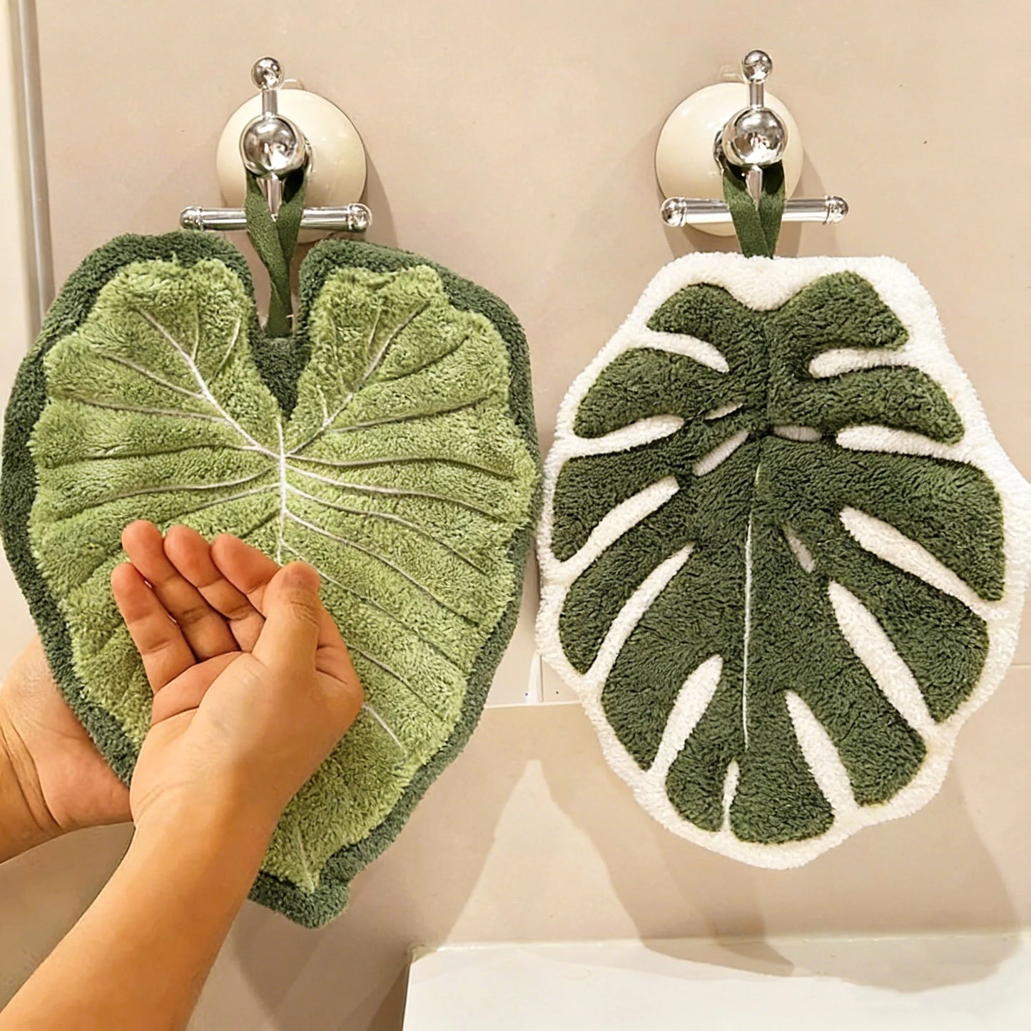 LEAF TOWEL
