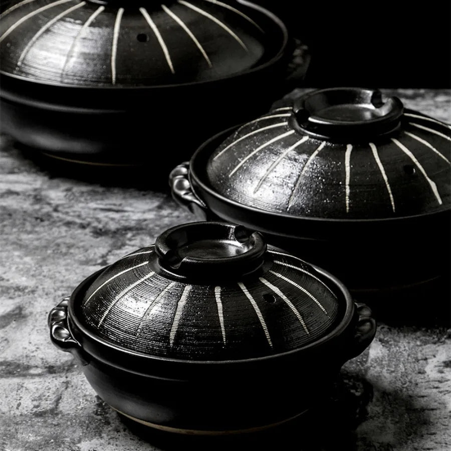 BLACK CERAMIC POT