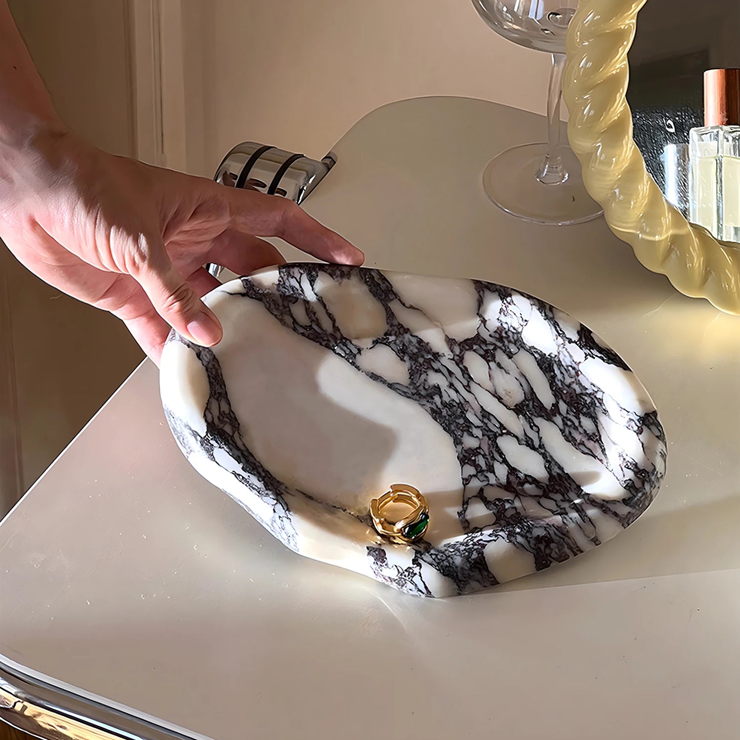 MARBLE TRAY CALATTA
