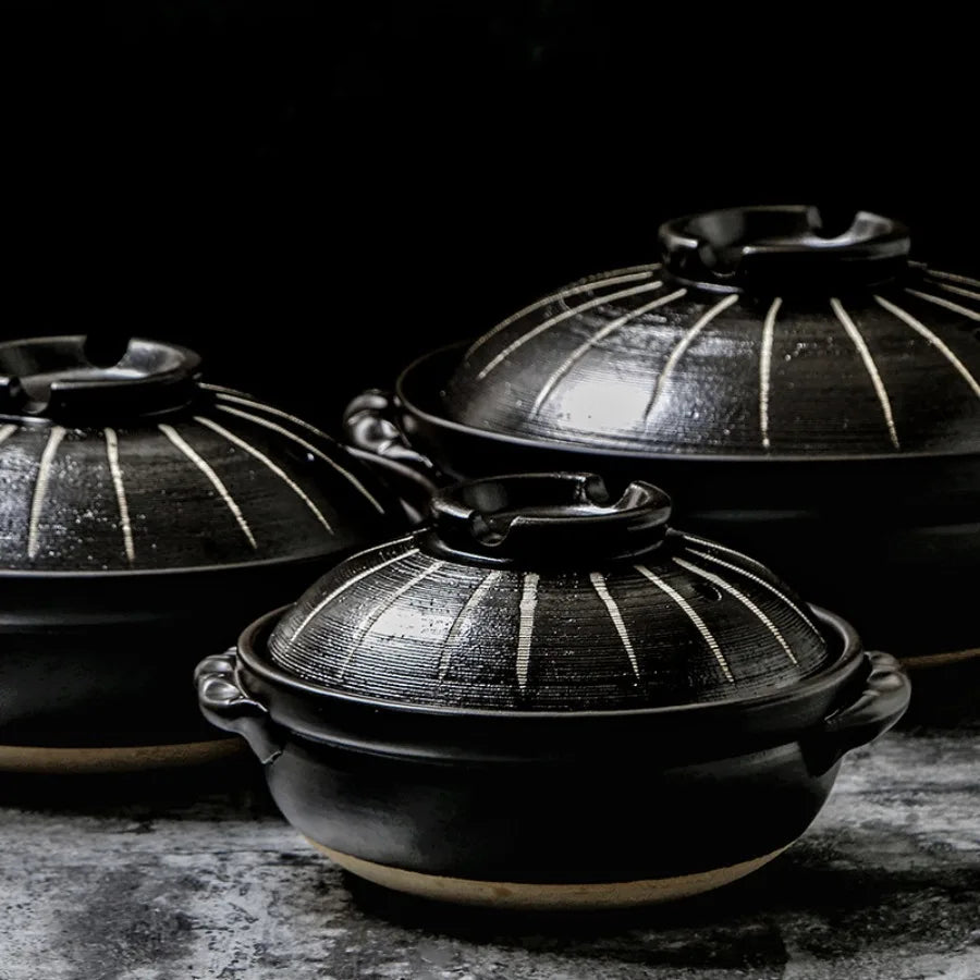 BLACK CERAMIC POT
