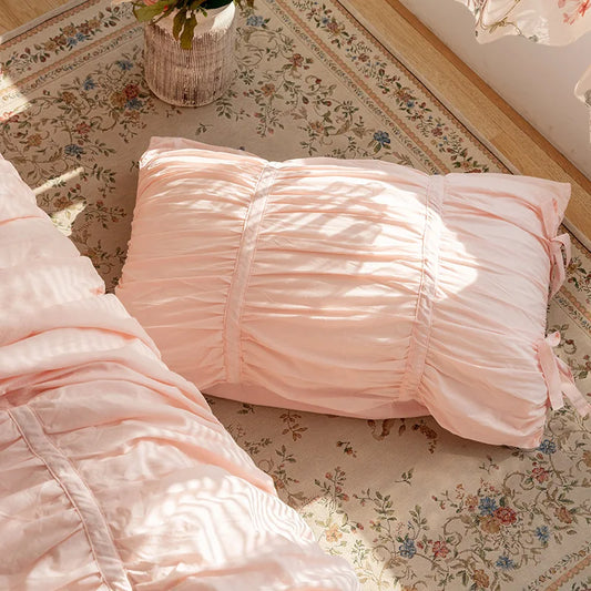 FLITTERED PILLOWS