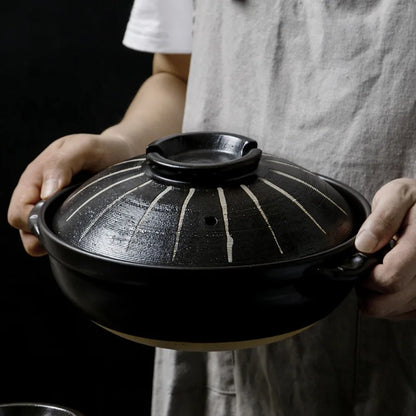 BLACK CERAMIC POT