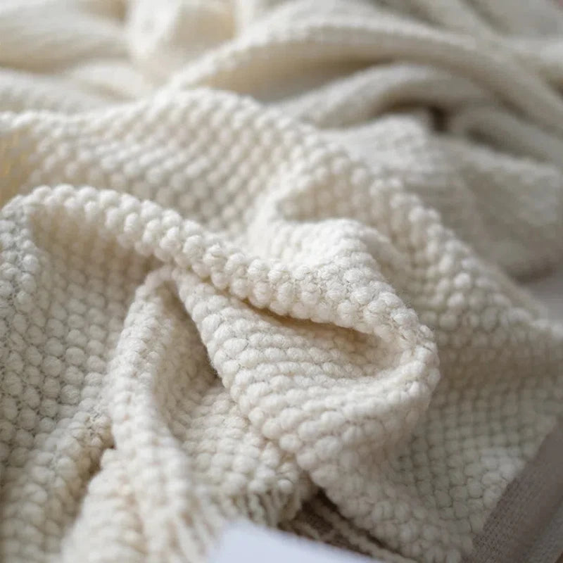 CREAM WHITE BLANKET