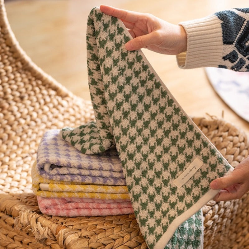 RETRO GREEN TOWEL