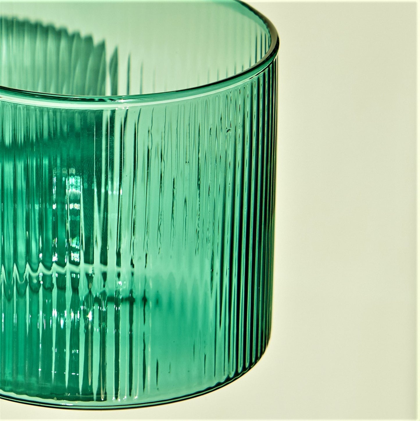 GREEN RIPPLED GLASS MUG - CASA PAPAYA | HOME