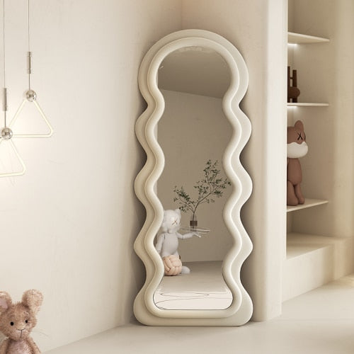 ORGANIC SHAPED WHITE MIRROR