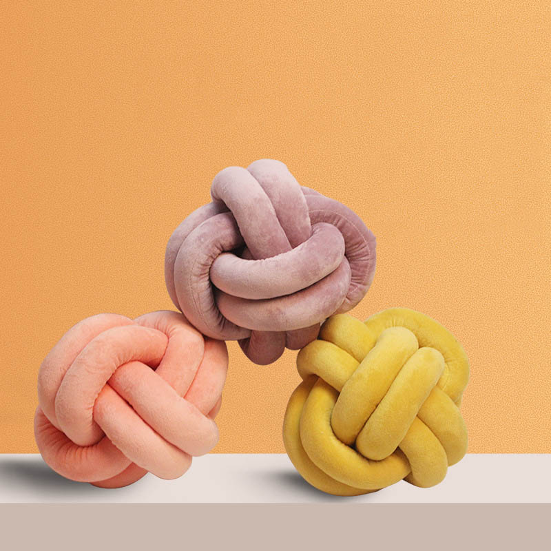 KNOTTED PILLOW - Casa Papaya